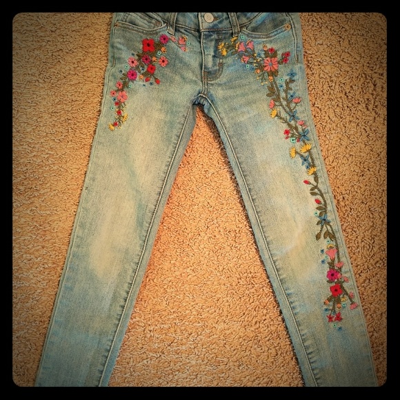 Cherokee Other - Cherokee Flower Embroidery Girl Blue Jeans